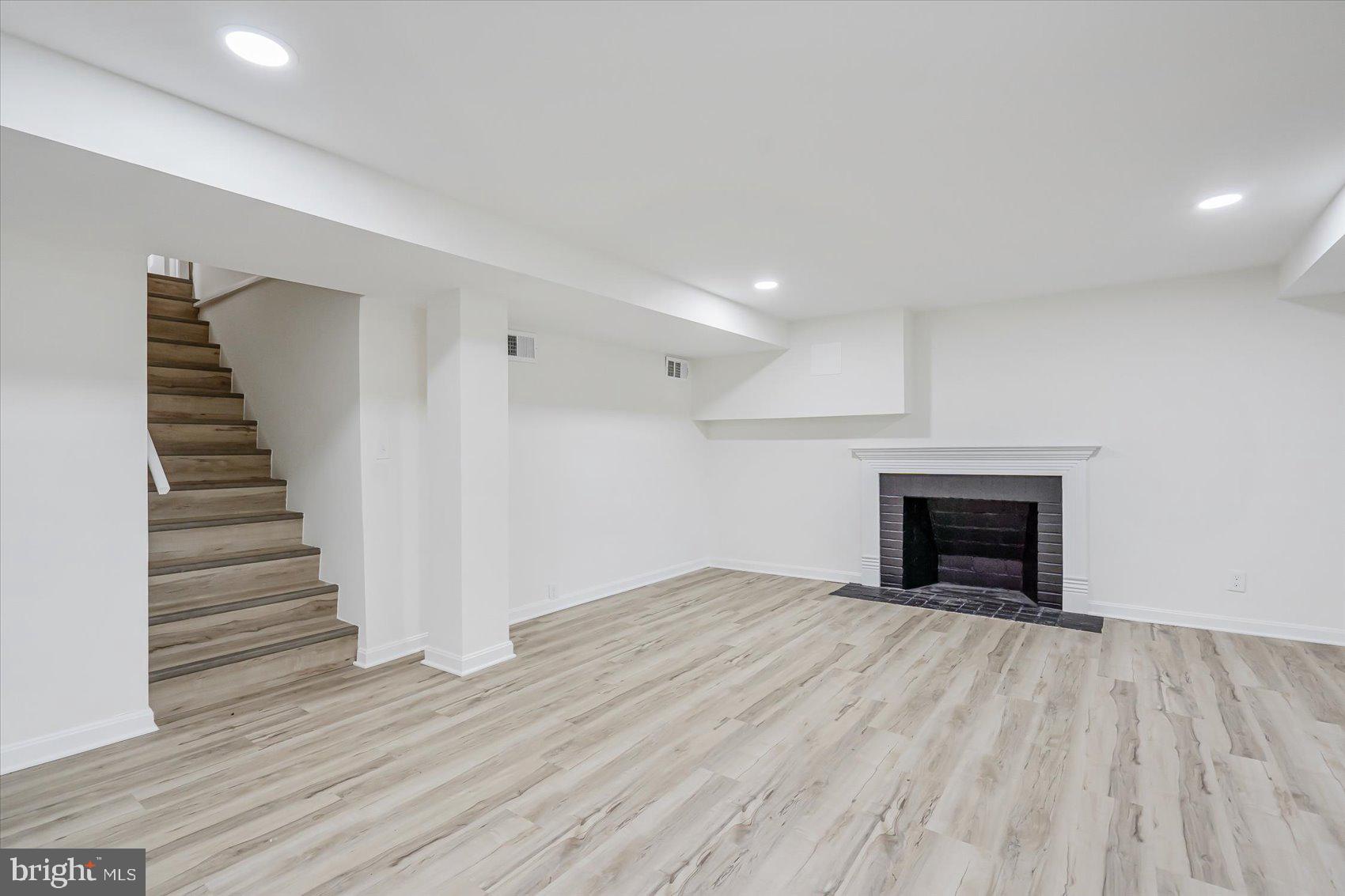 HILLSIDE PARK - Residential