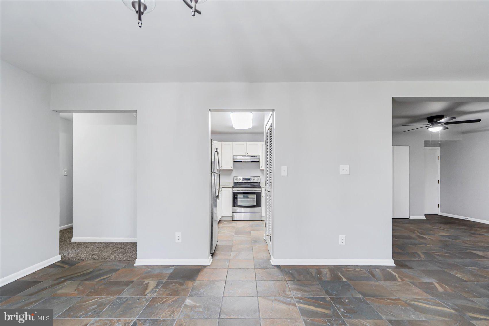 WARREN LODGE - Residential Lease