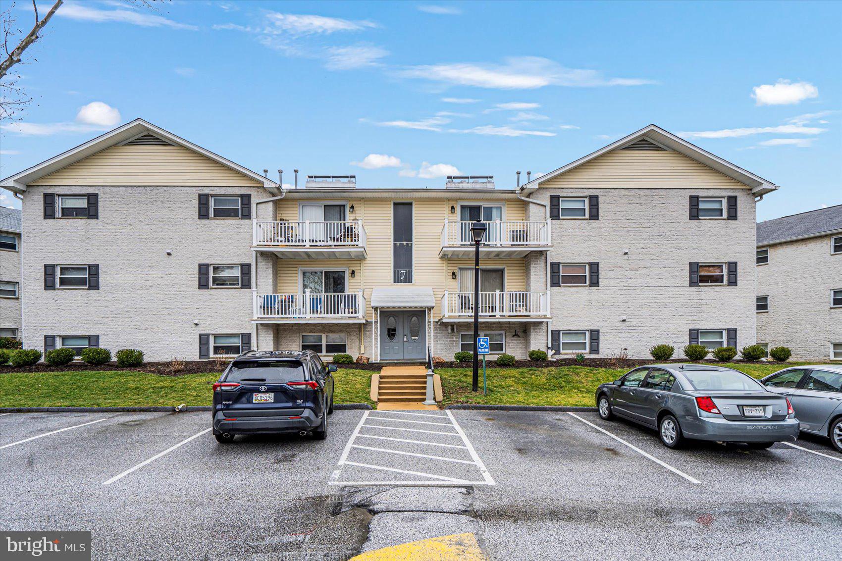 WARREN LODGE - Residential Lease