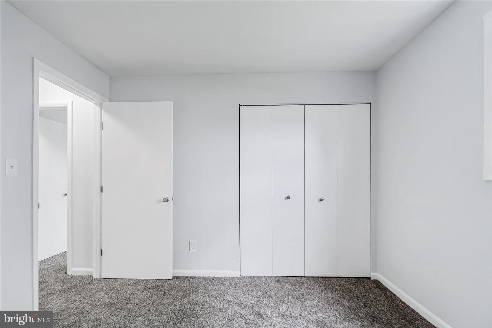 WARREN LODGE - Residential Lease