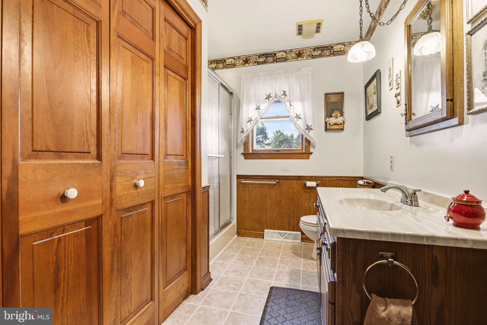 LITTLE KNOLL ESTATES - Residential