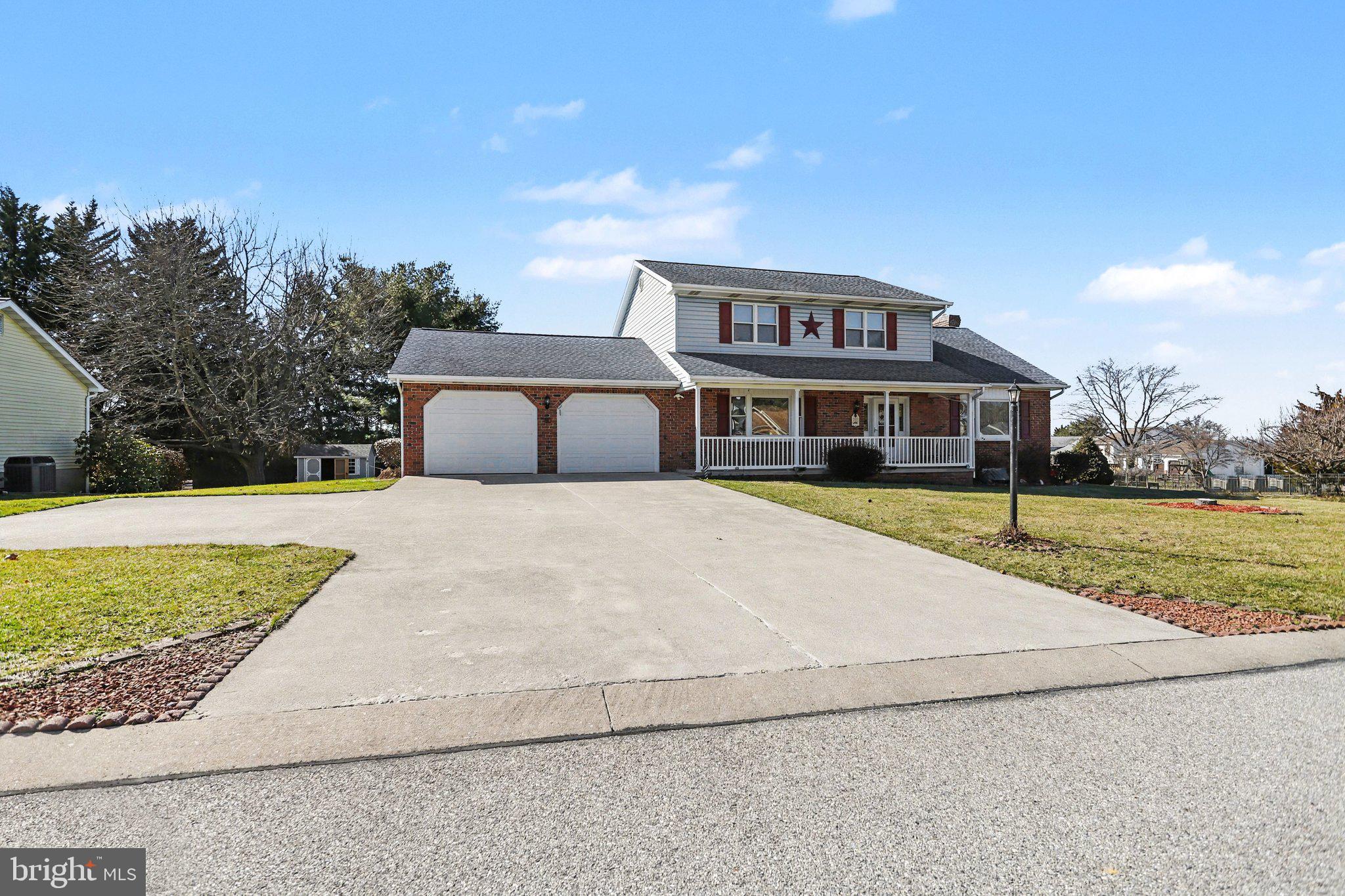 LITTLE KNOLL ESTATES - Residential