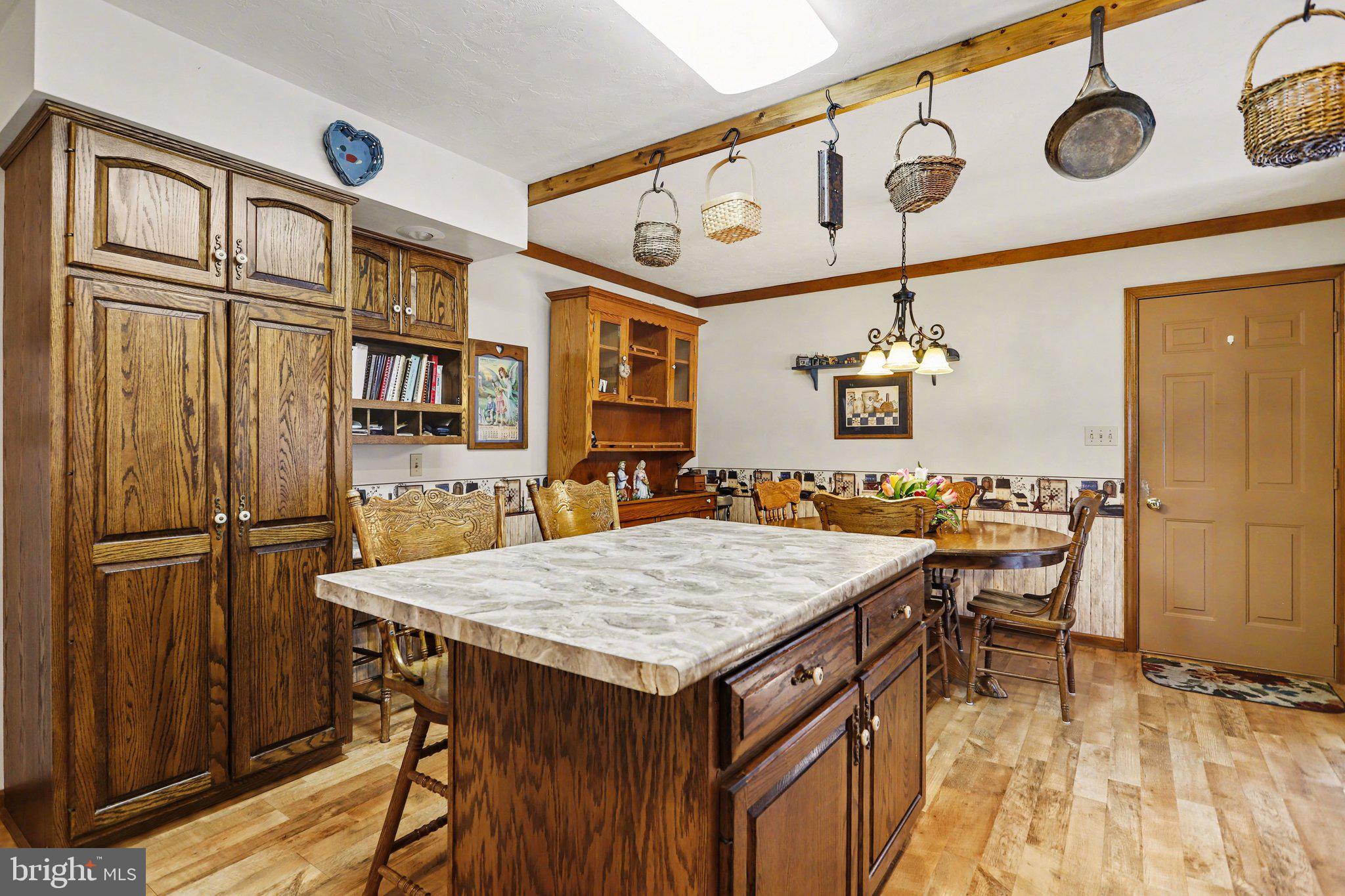 LITTLE KNOLL ESTATES - Residential