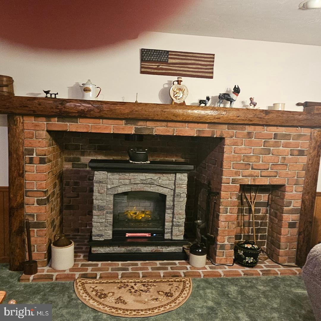 LITTLE KNOLL ESTATES - Residential