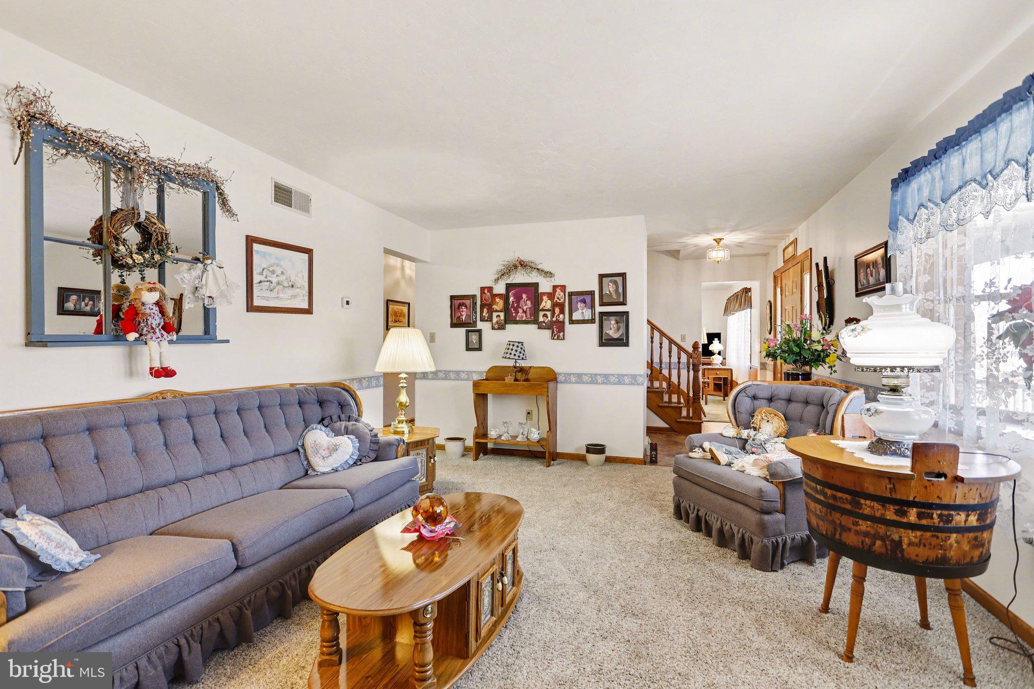 LITTLE KNOLL ESTATES - Residential