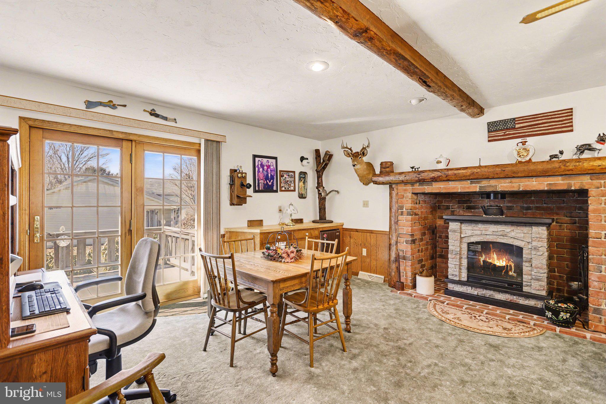 LITTLE KNOLL ESTATES - Residential