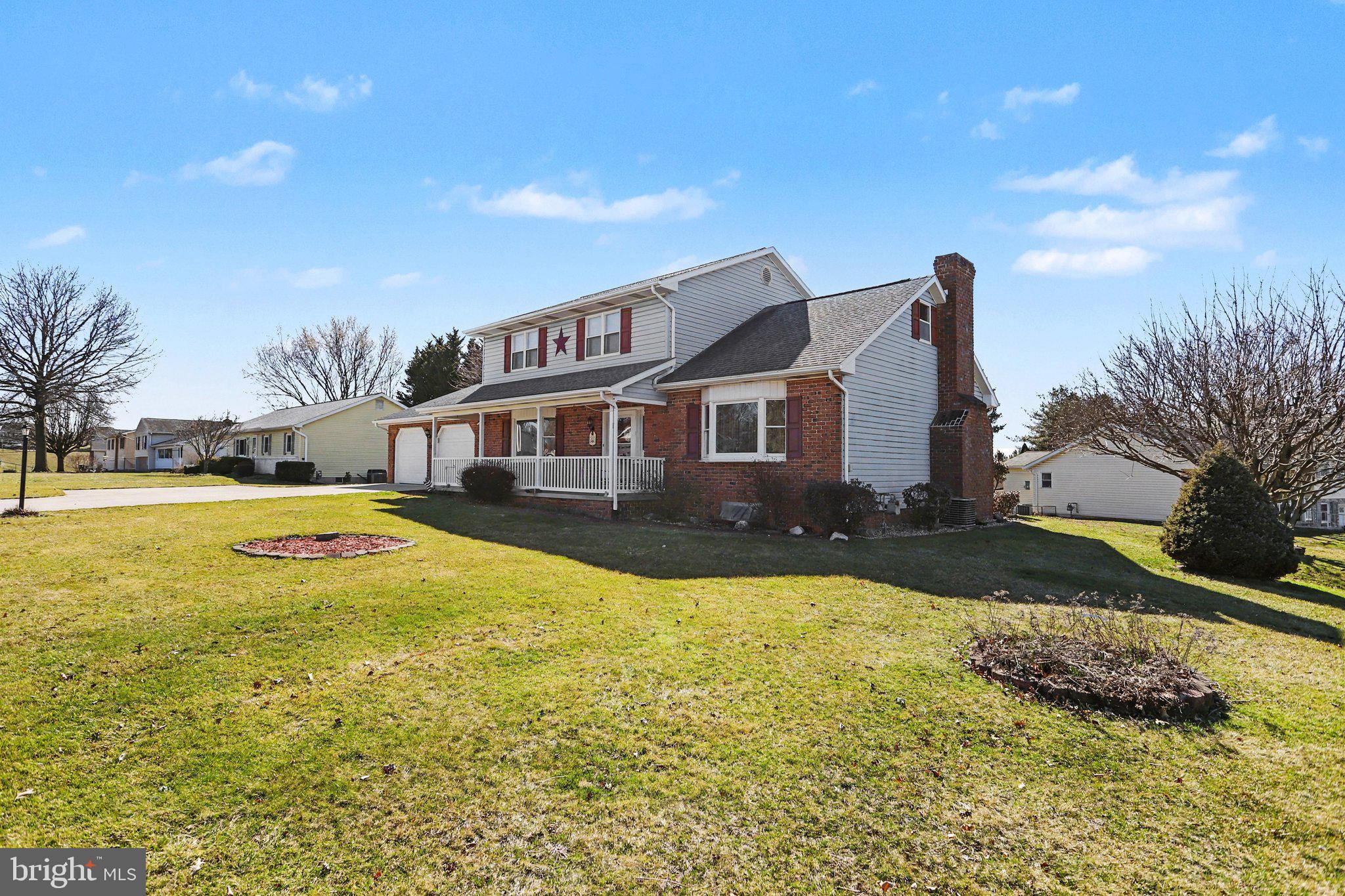 LITTLE KNOLL ESTATES - Residential