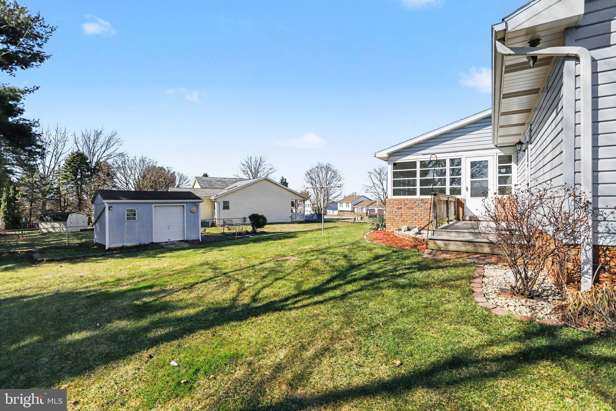 LITTLE KNOLL ESTATES - Residential