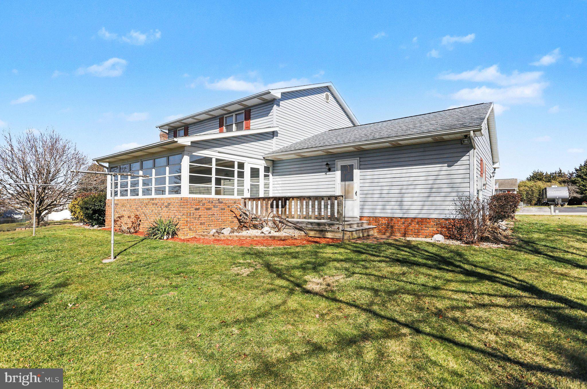 LITTLE KNOLL ESTATES - Residential