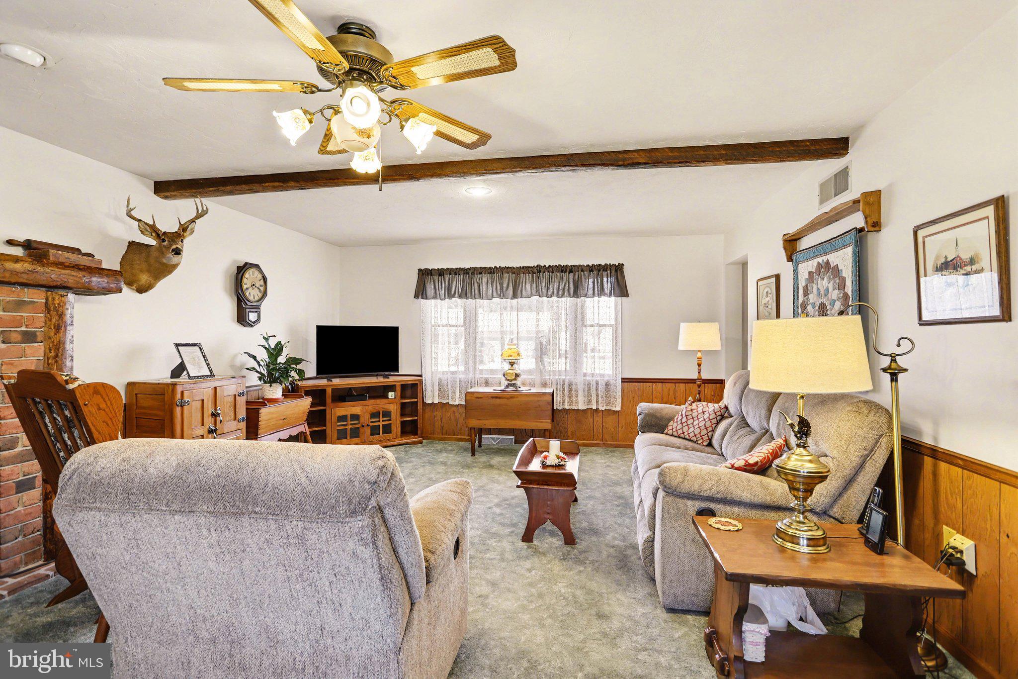 LITTLE KNOLL ESTATES - Residential