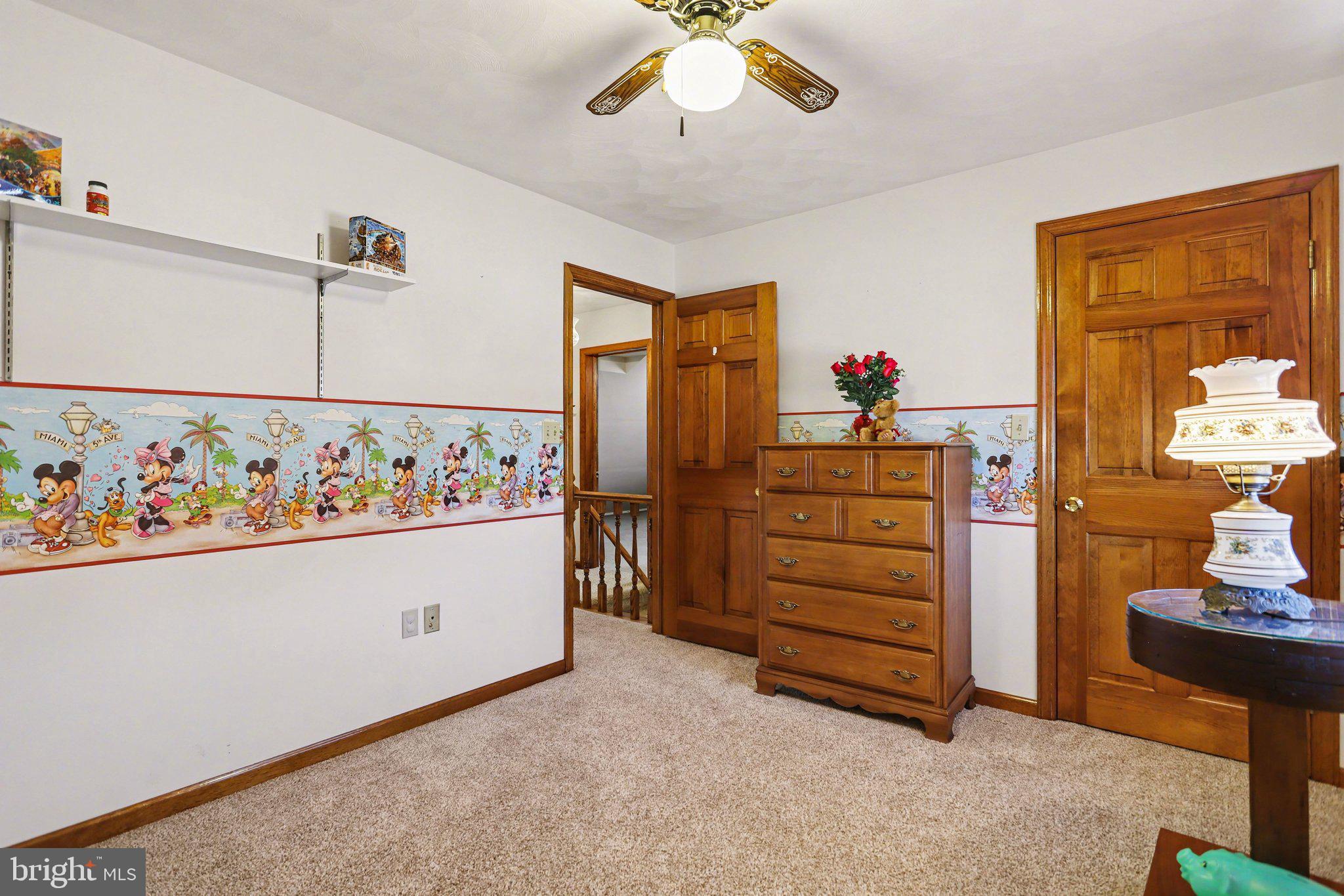 LITTLE KNOLL ESTATES - Residential