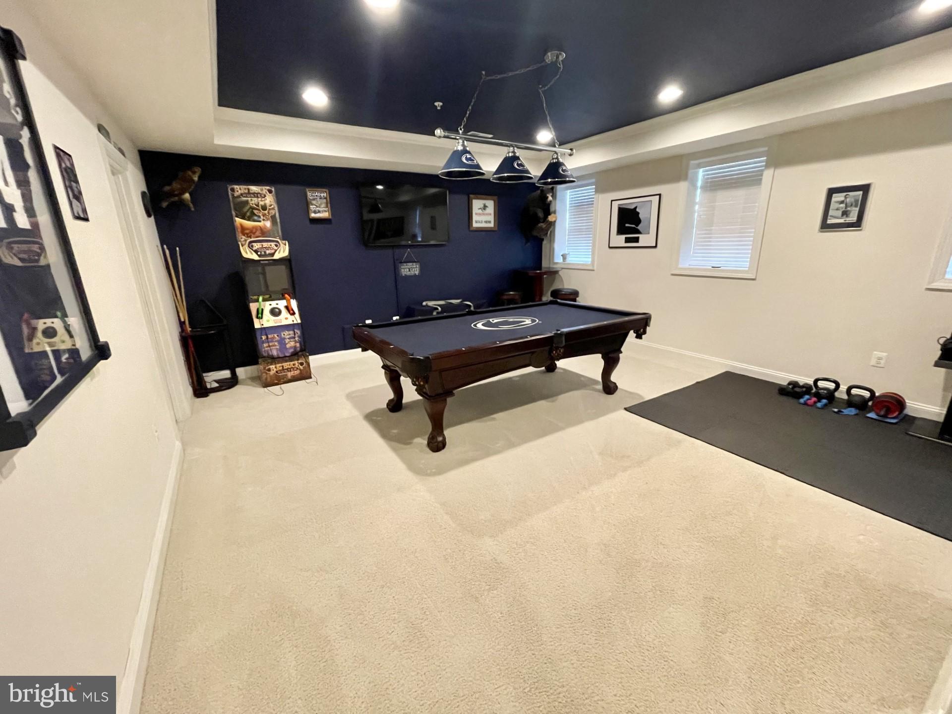 CROWN POINTE - Residential