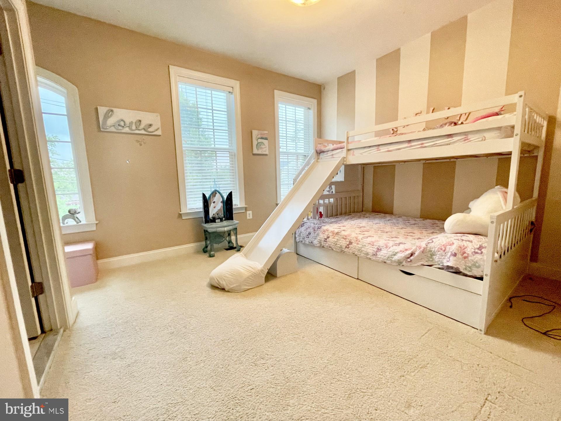 CROWN POINTE - Residential