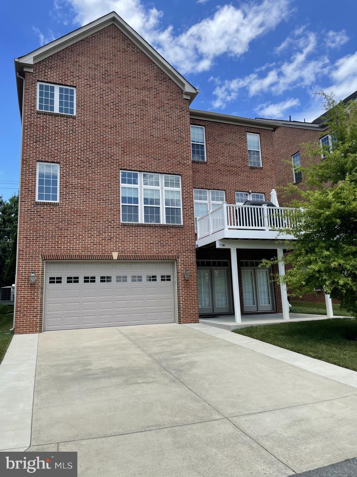 CROWN POINTE - Residential