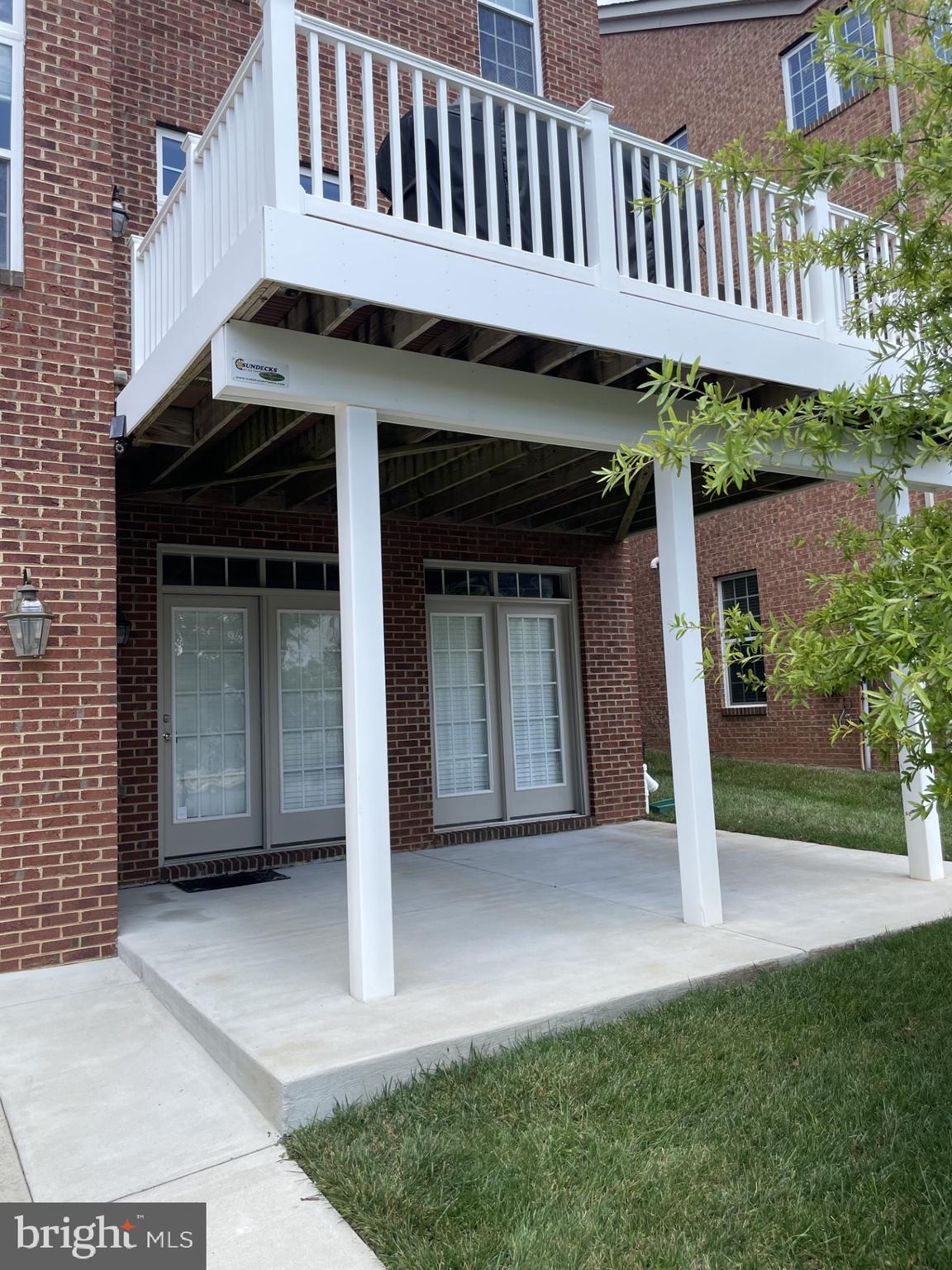 CROWN POINTE - Residential