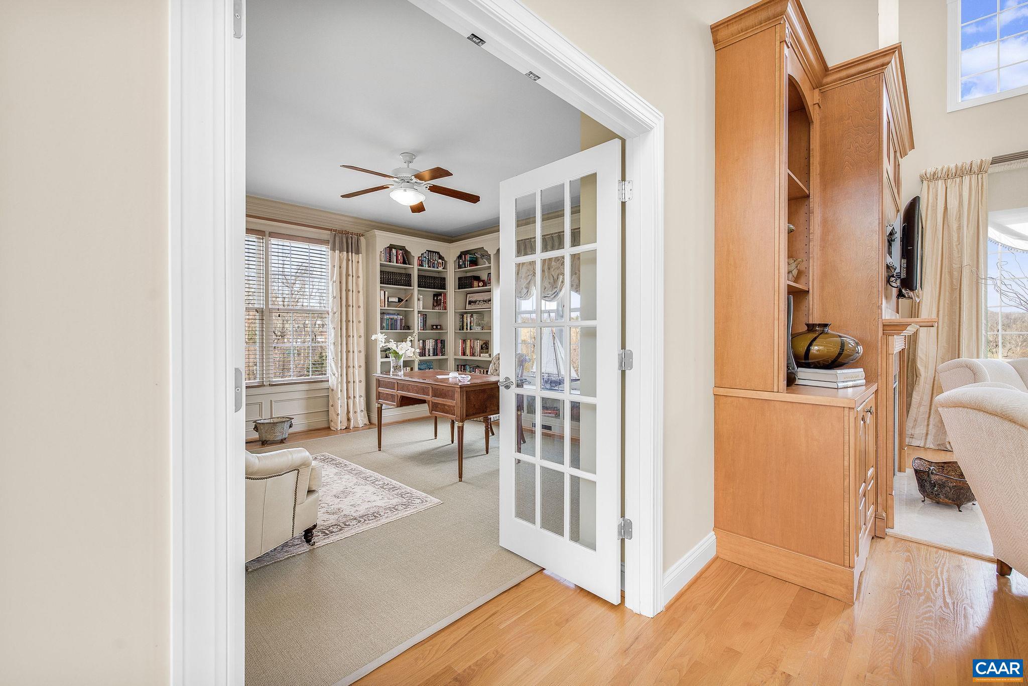 THE ROCKS - Residential