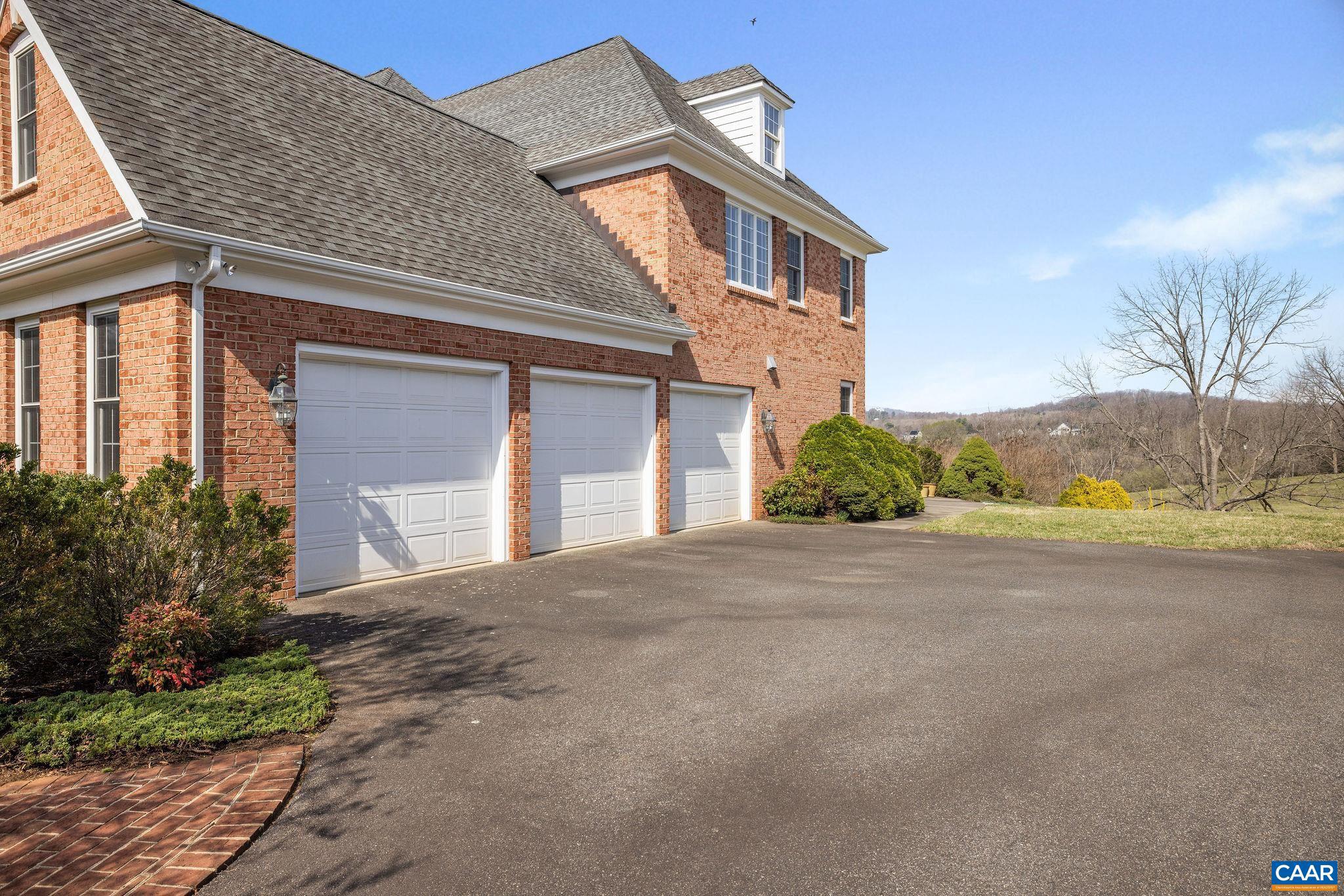 THE ROCKS - Residential