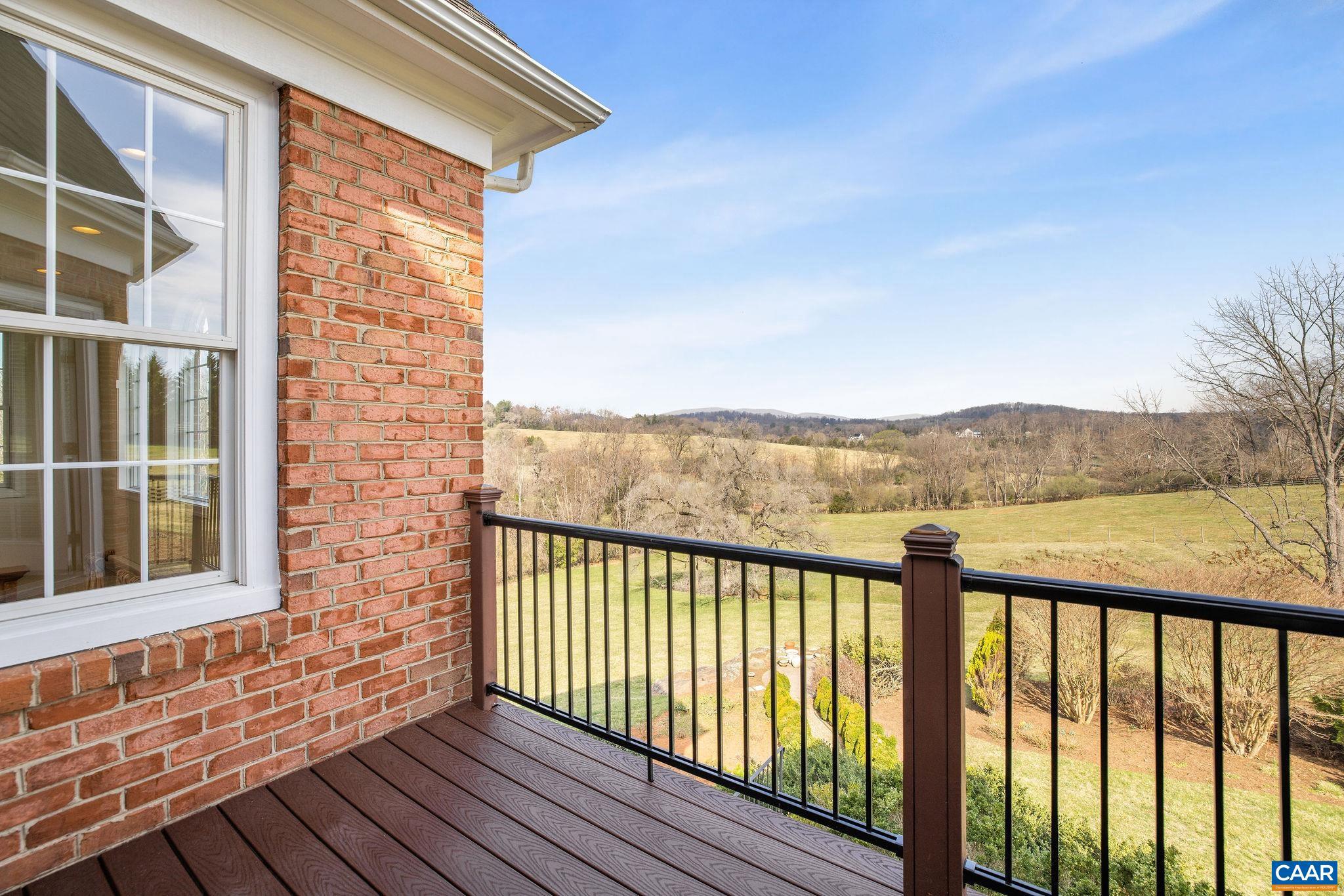 THE ROCKS - Residential