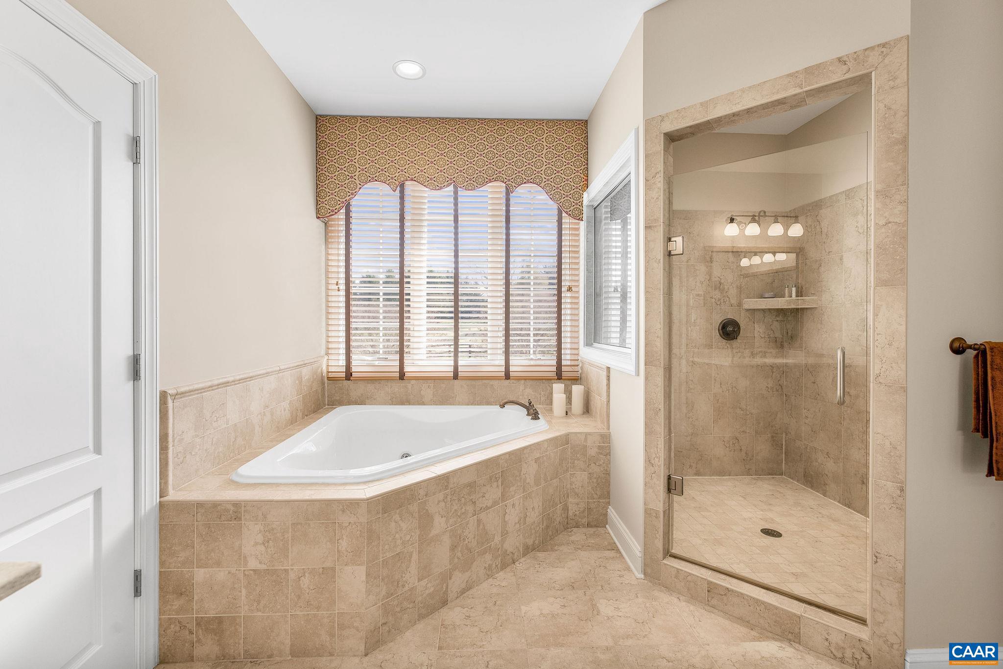 THE ROCKS - Residential