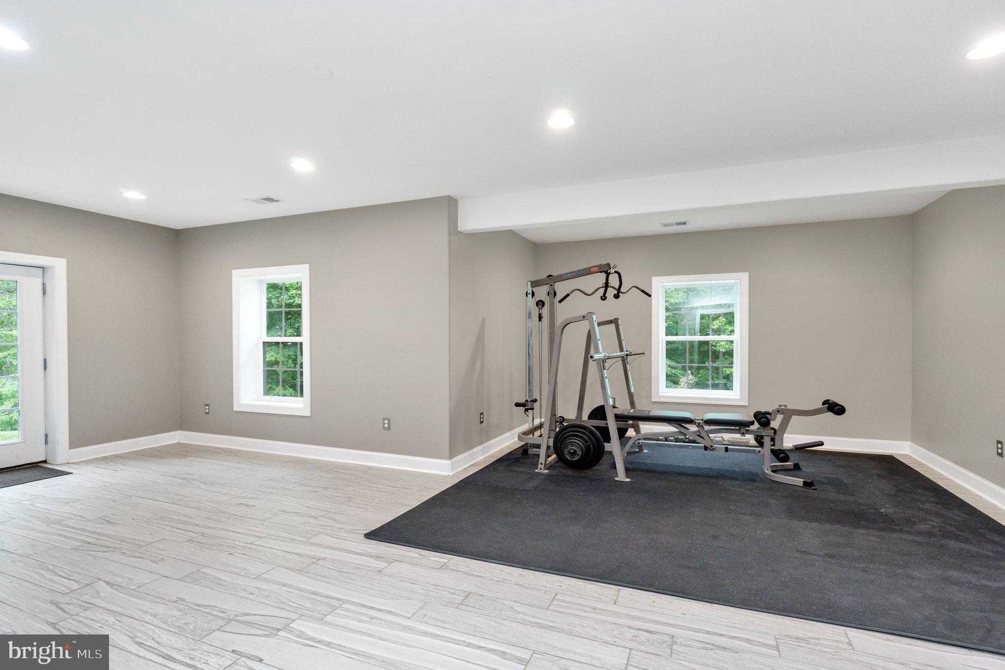 POPLAR HILLS - Residential