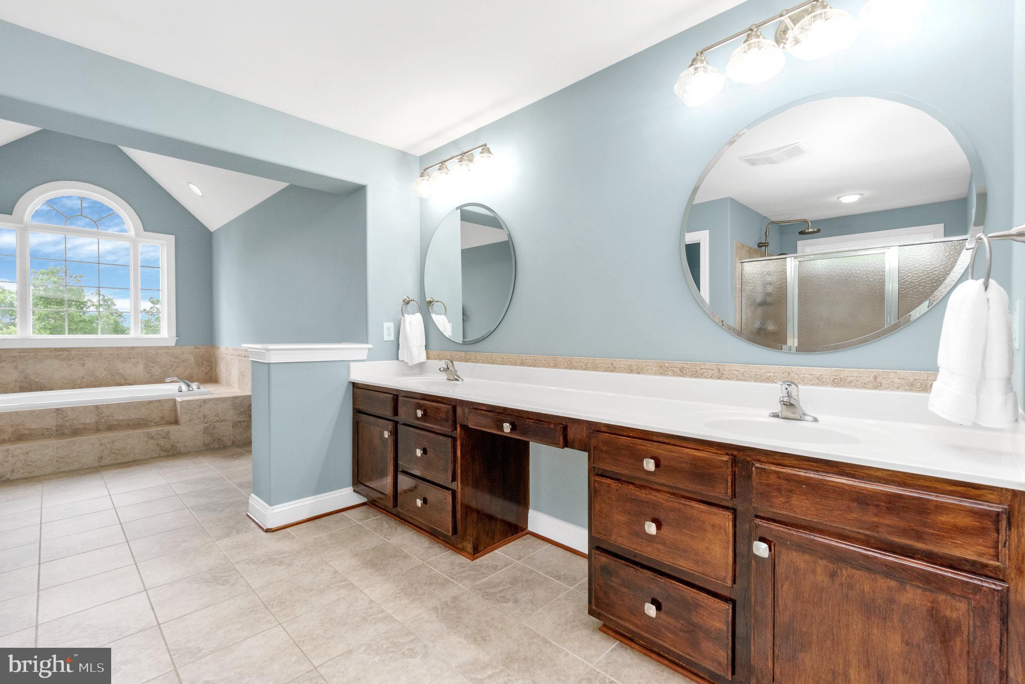 POPLAR HILLS - Residential