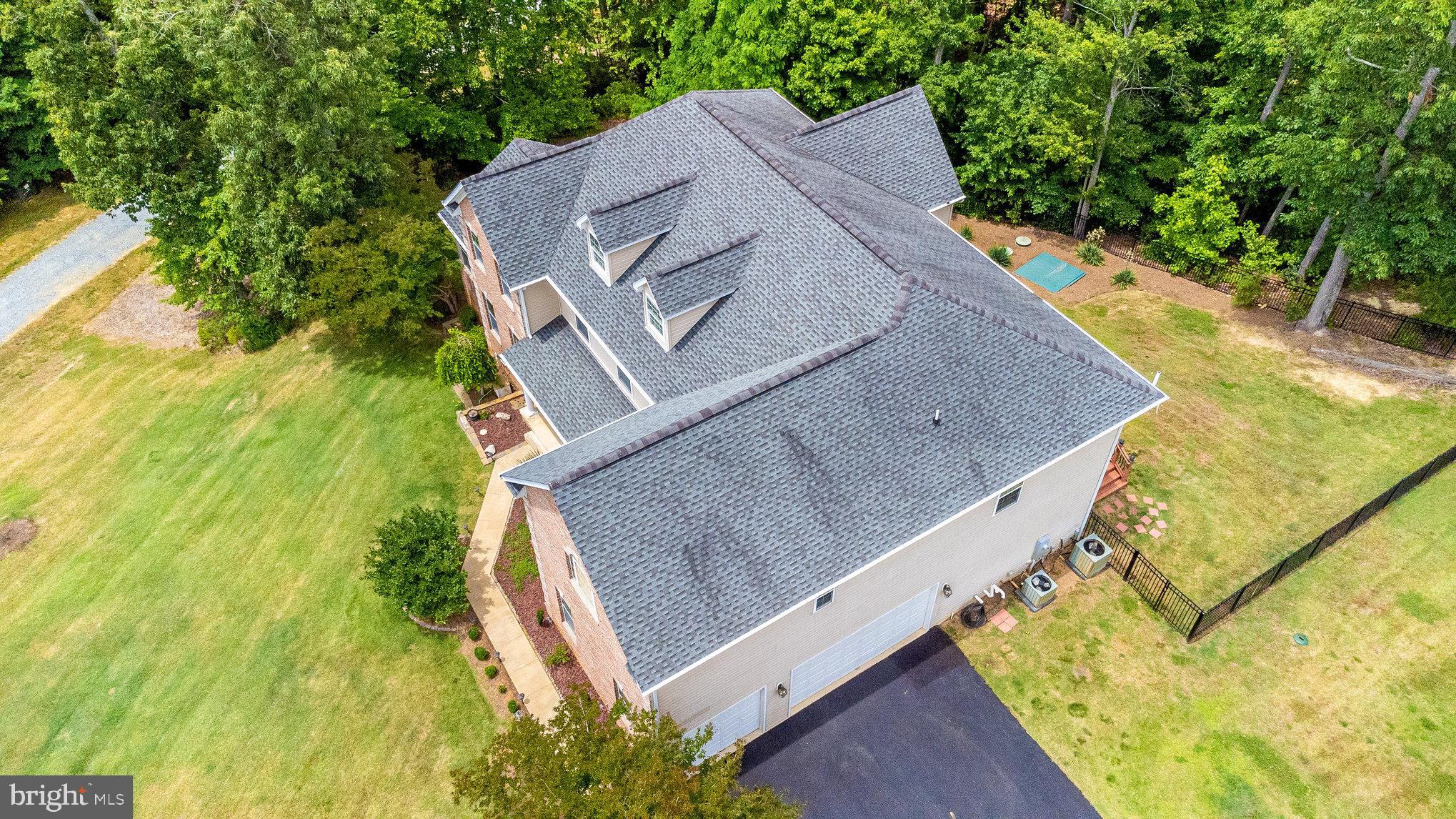 POPLAR HILLS - Residential