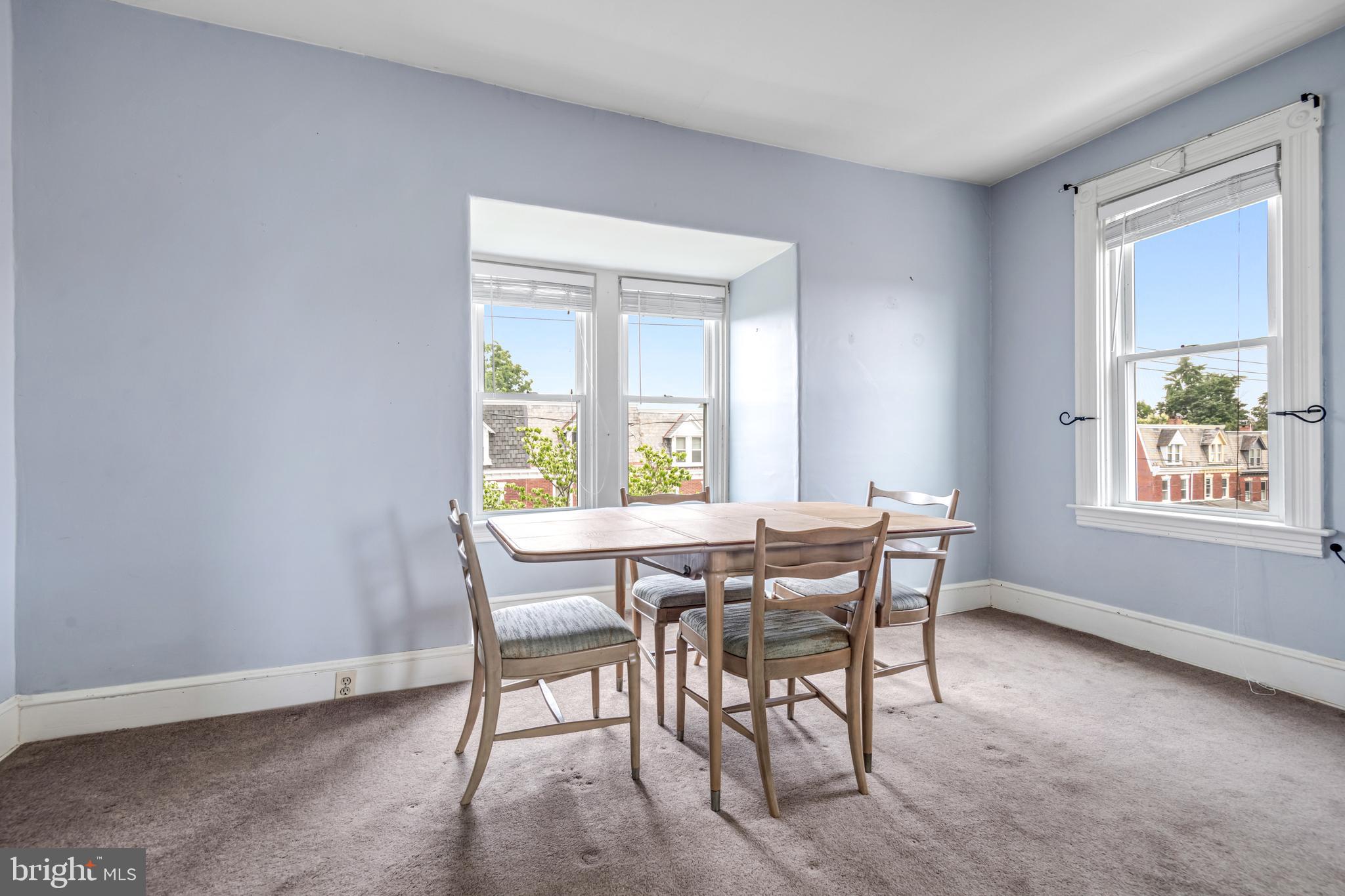 CHESTNUT HILL - Residential