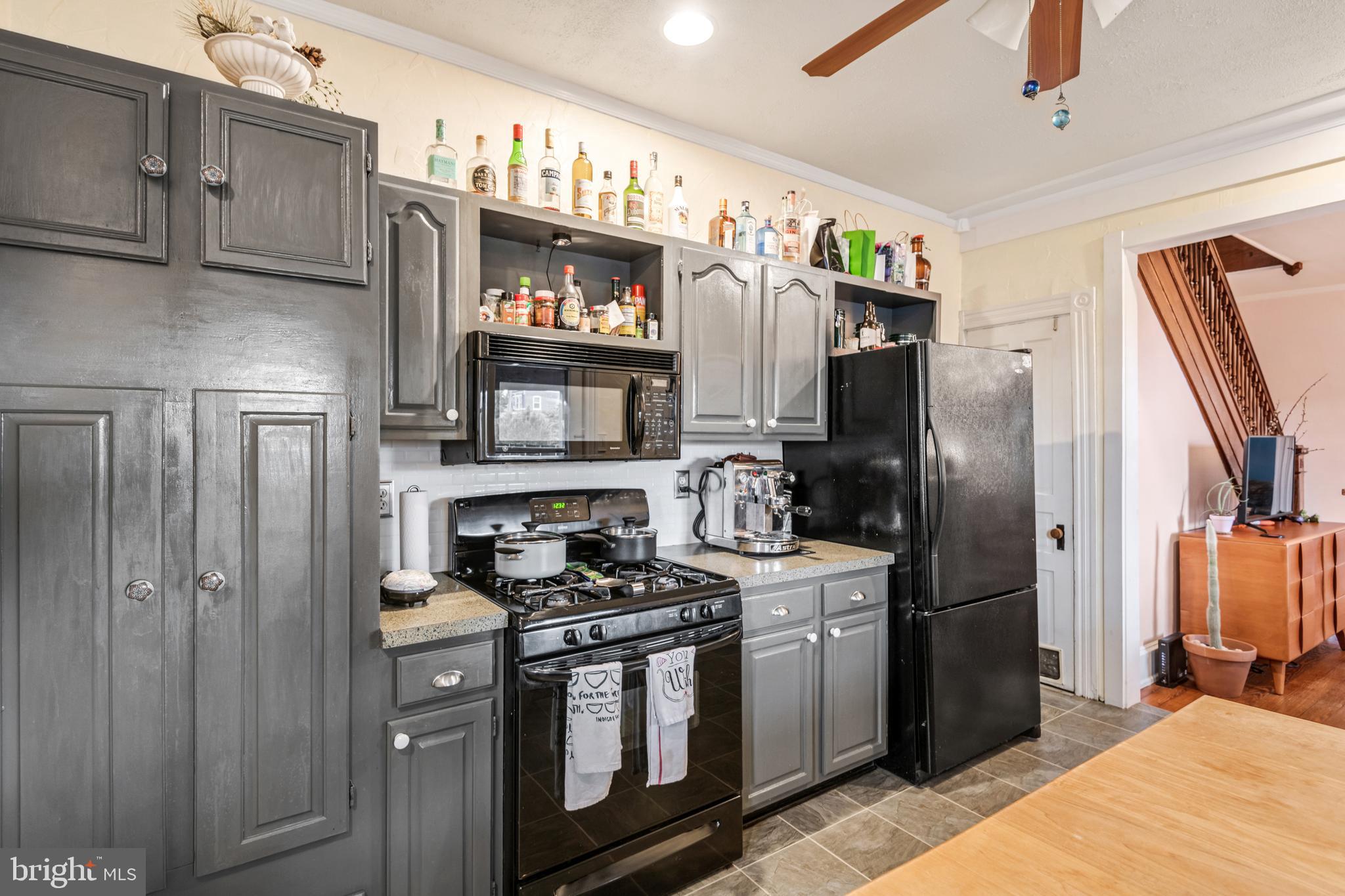 CHESTNUT HILL - Residential