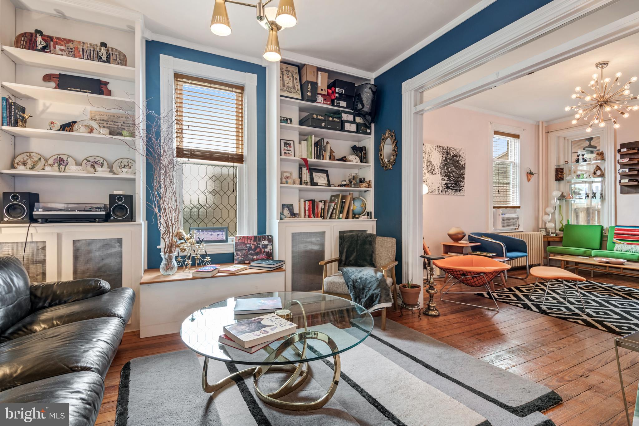 CHESTNUT HILL - Residential