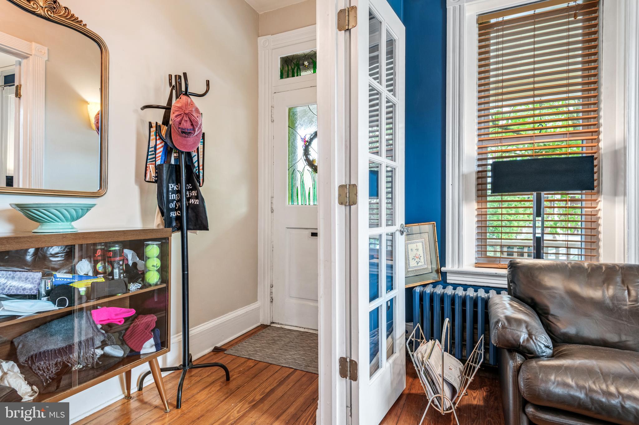 CHESTNUT HILL - Residential