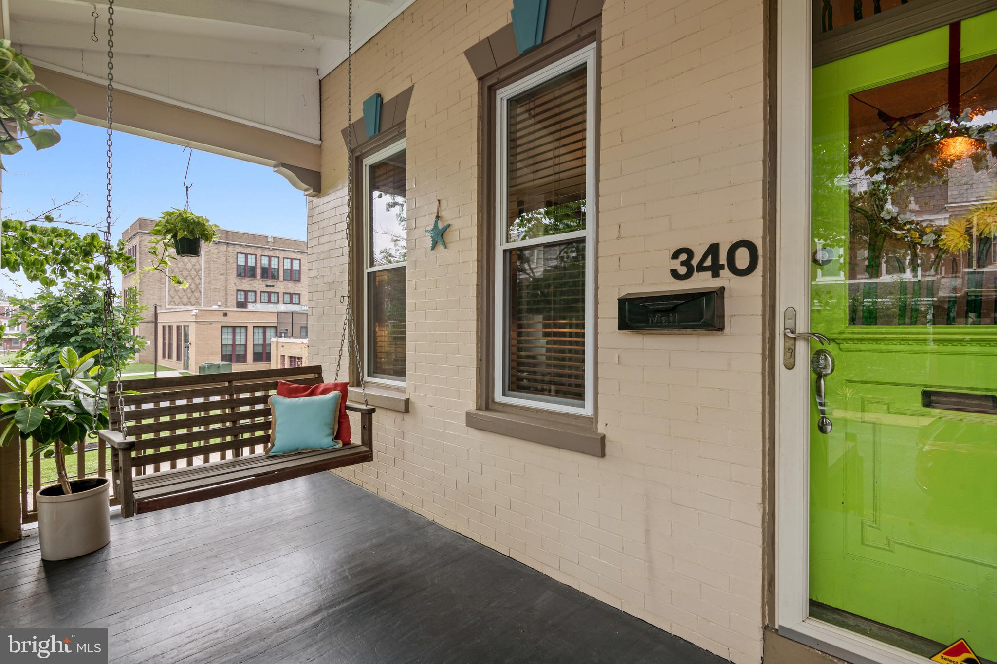 CHESTNUT HILL - Residential