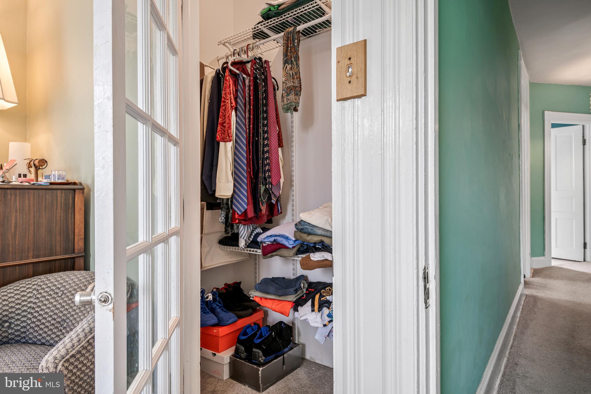 CHESTNUT HILL - Residential