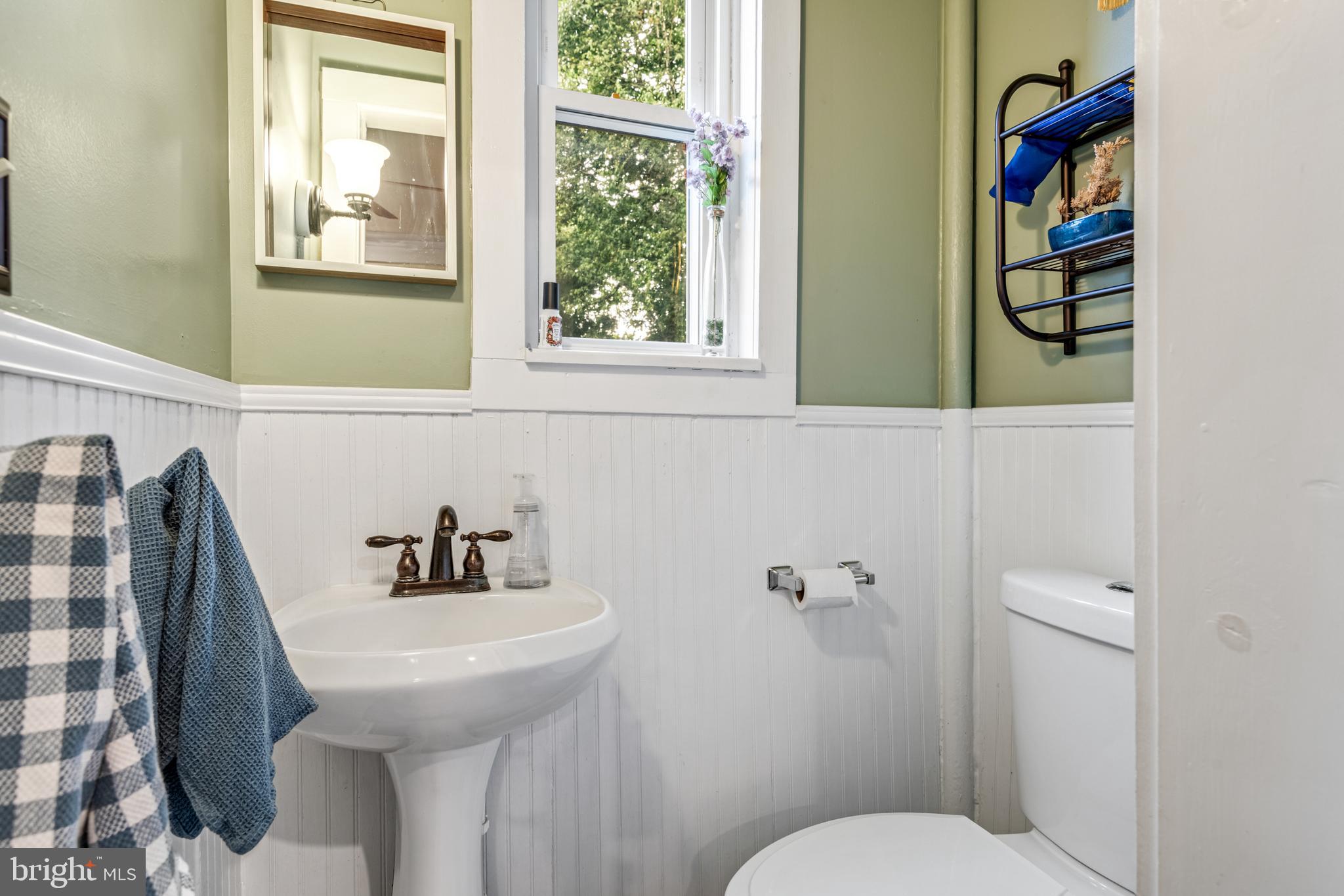 CHESTNUT HILL - Residential