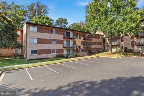 Condo For Sale - 4108 Mangalore Drive #302<br/> ANNANDALE, VA 22003