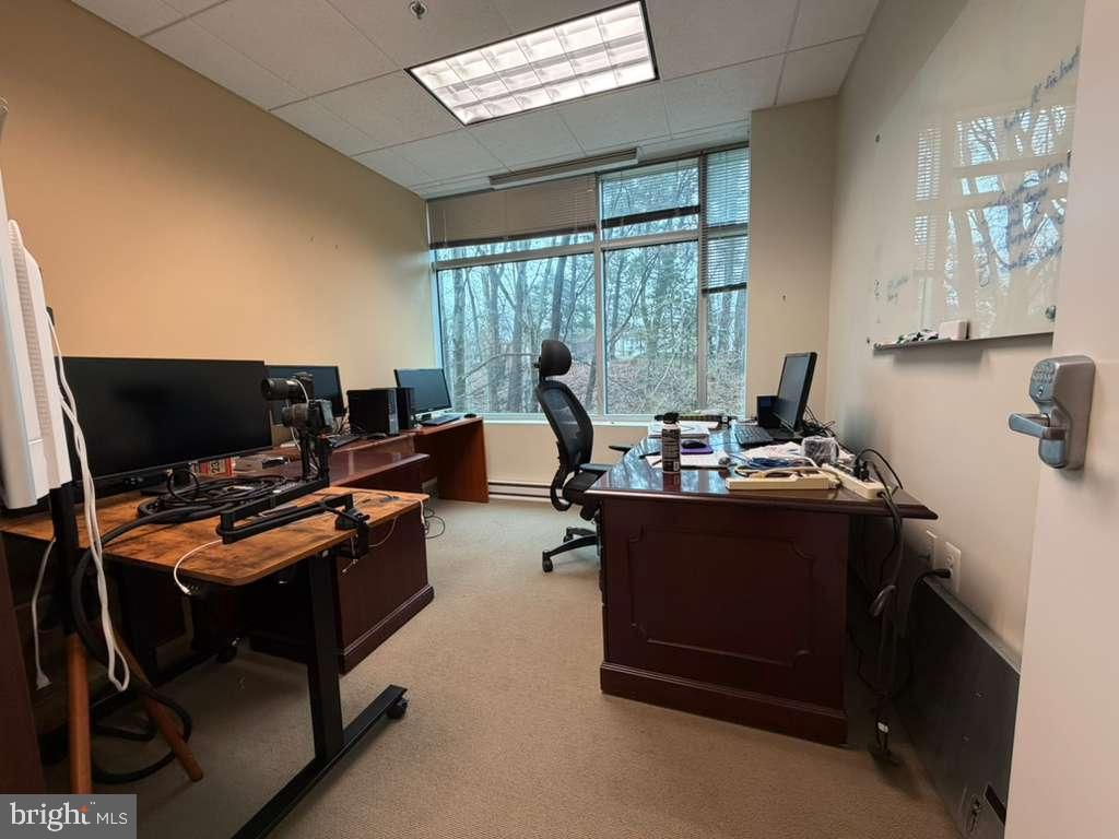 1984 ISAAC NEWTON SQUARE W 205