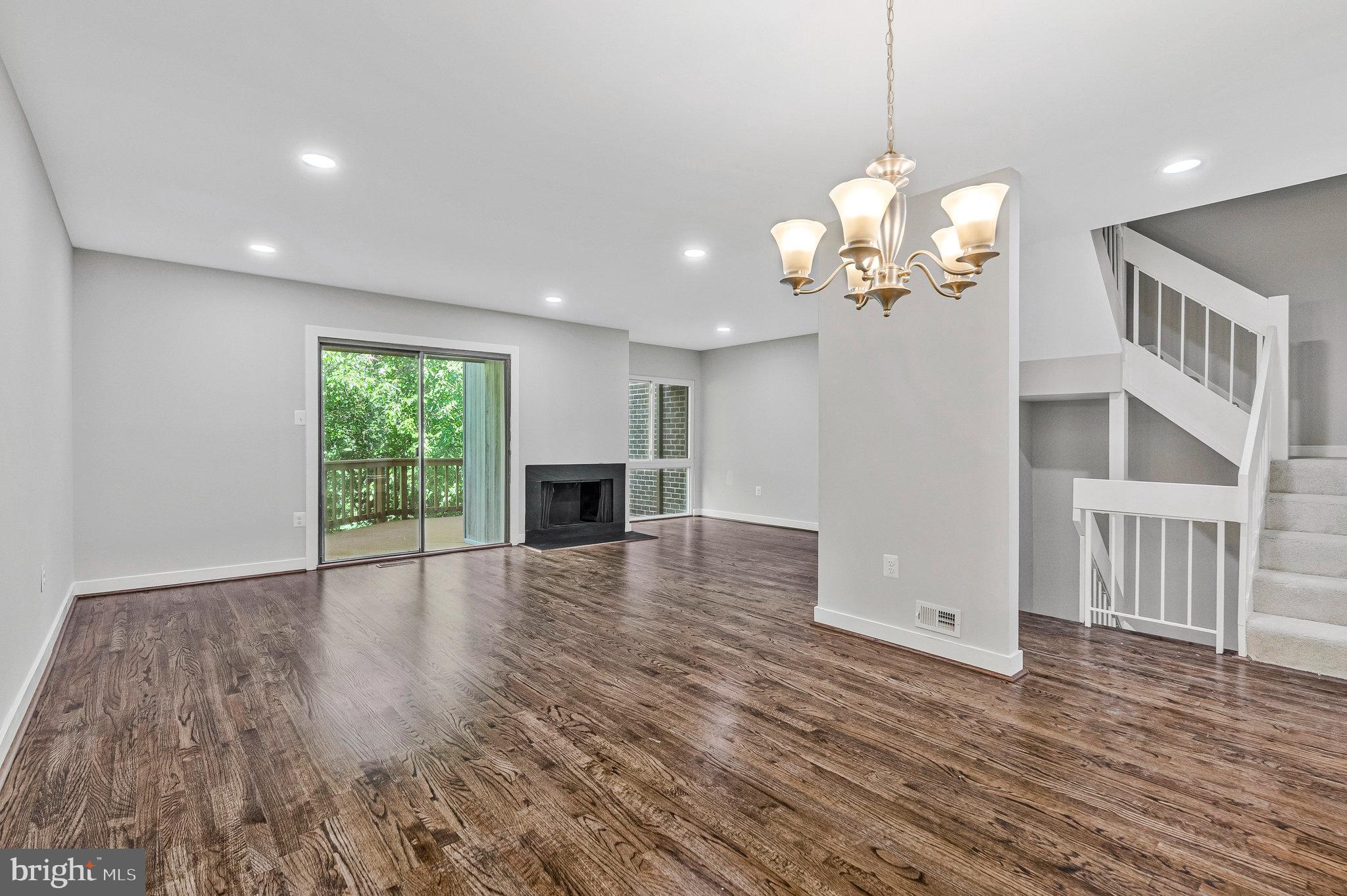 RESTON - Residential