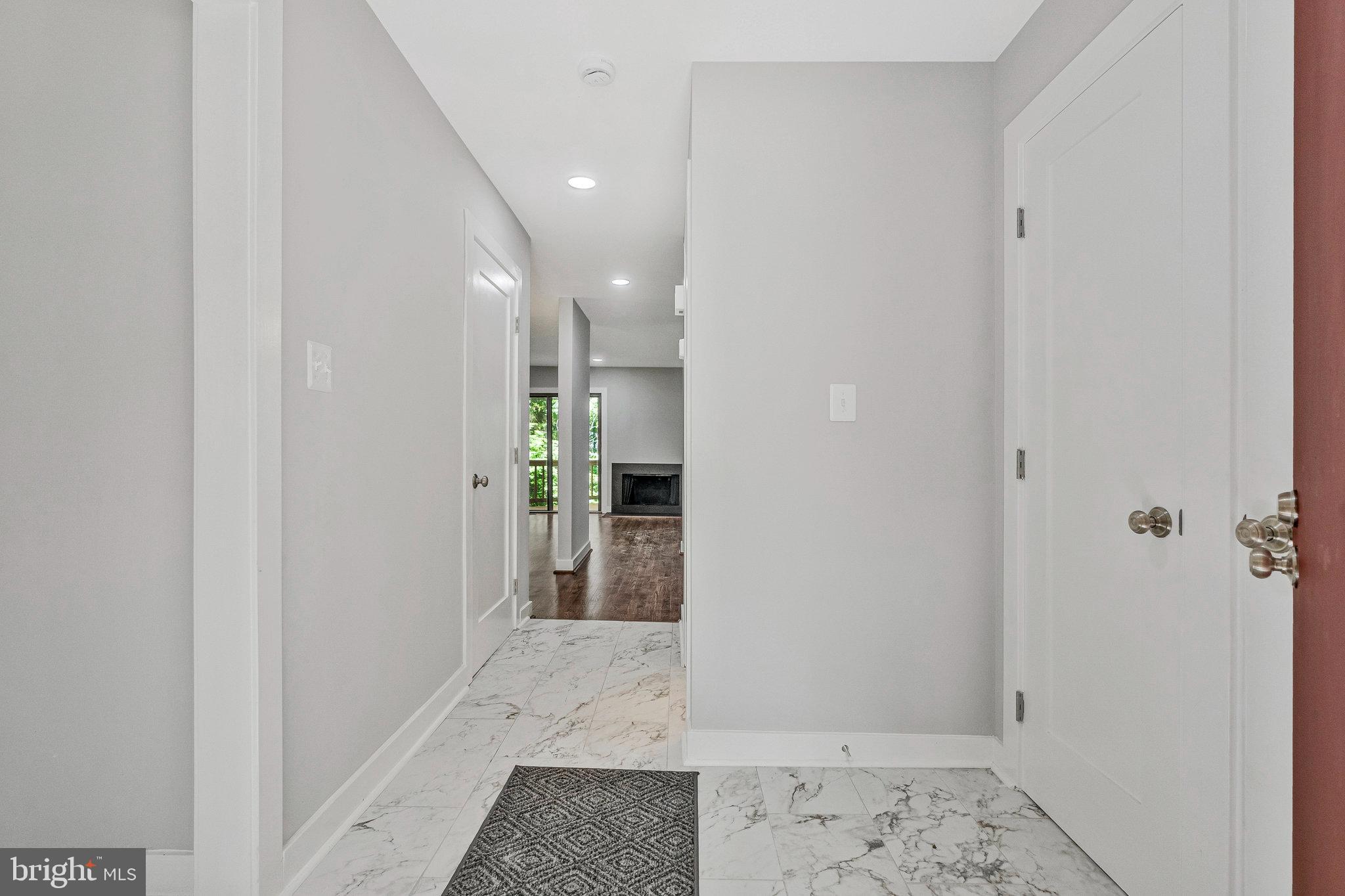 RESTON - Residential