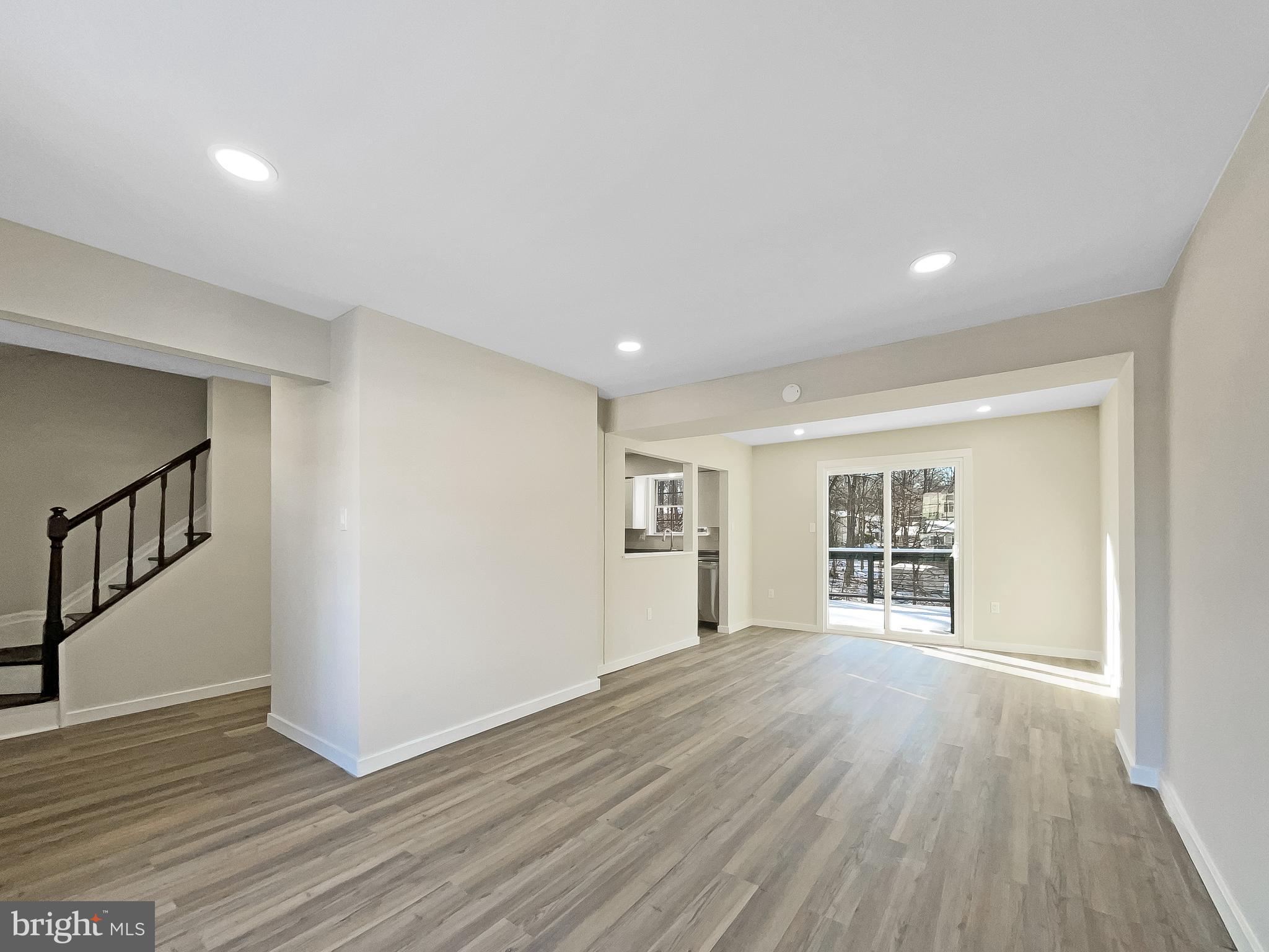 LAKE RIDGE - Residential