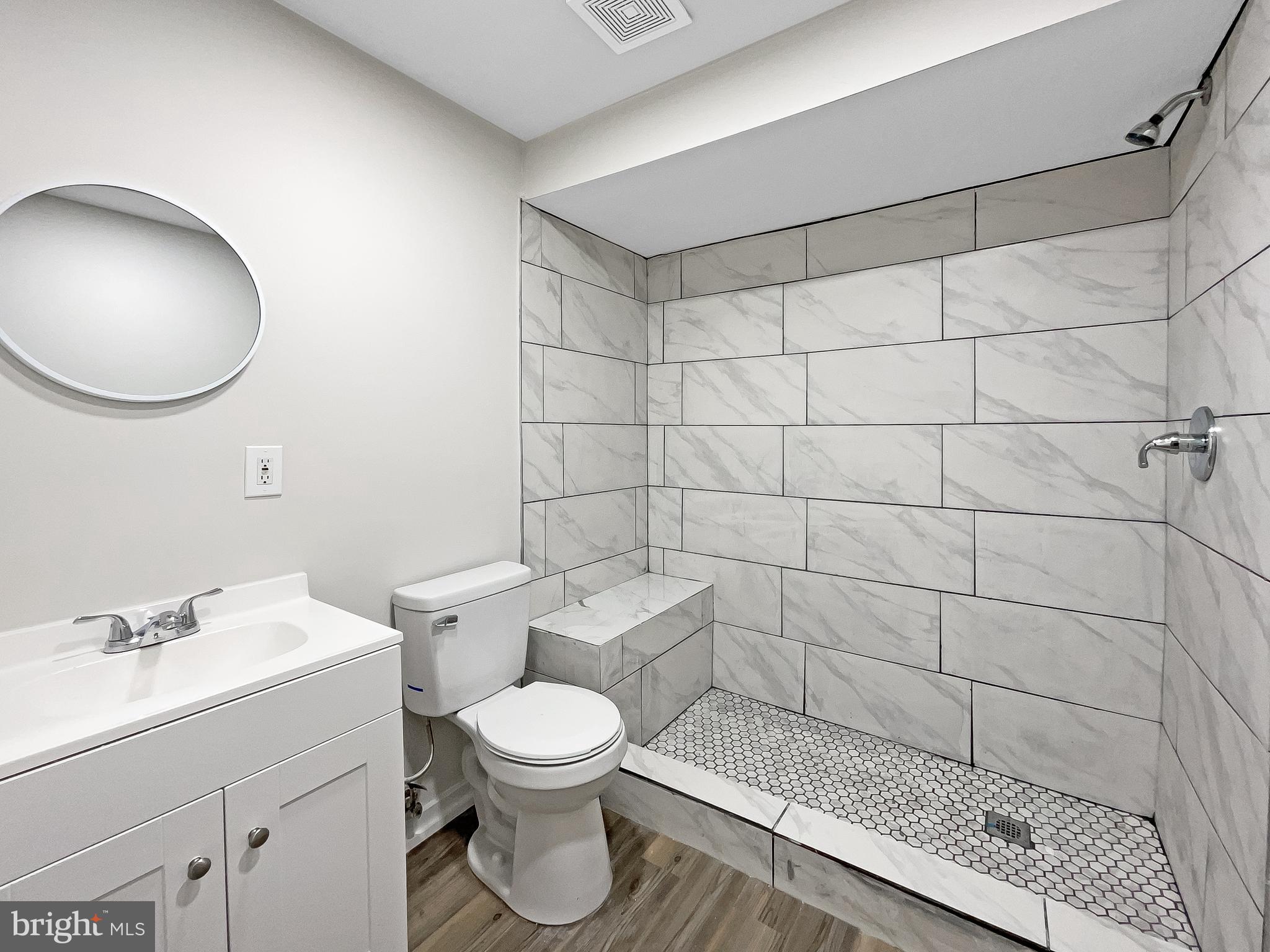 LAKE RIDGE - Residential