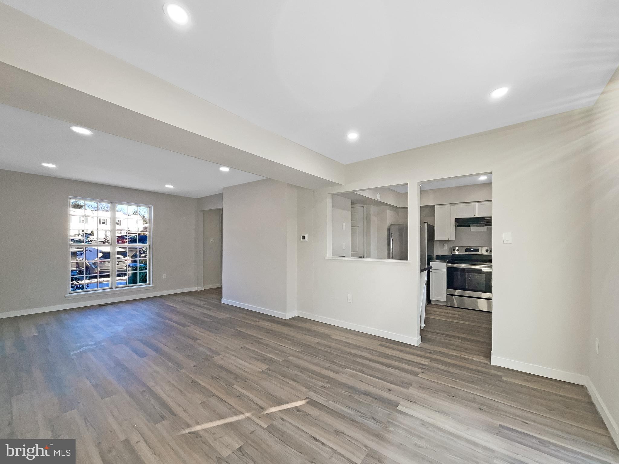 LAKE RIDGE - Residential