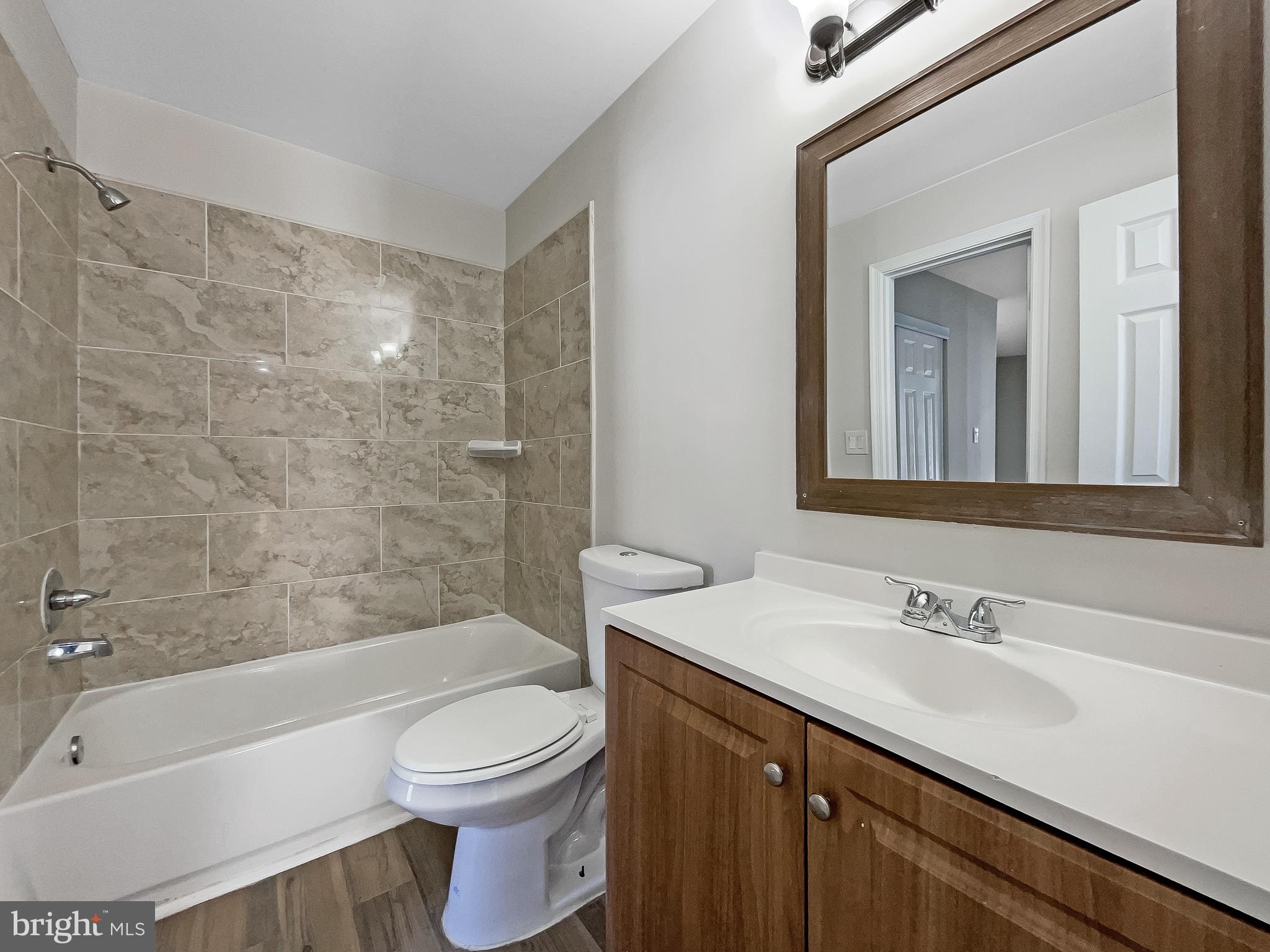 LAKE RIDGE - Residential