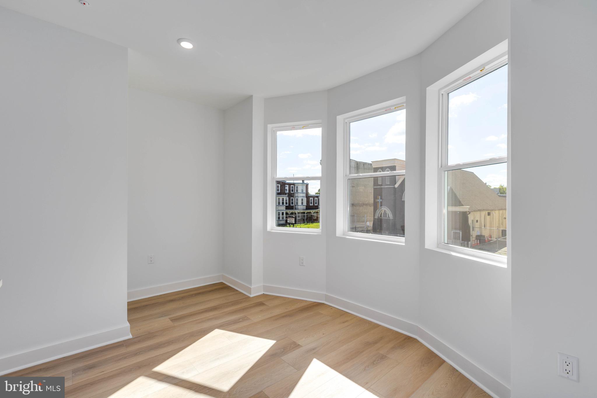 1221 W LEHIGH AVENUE 2