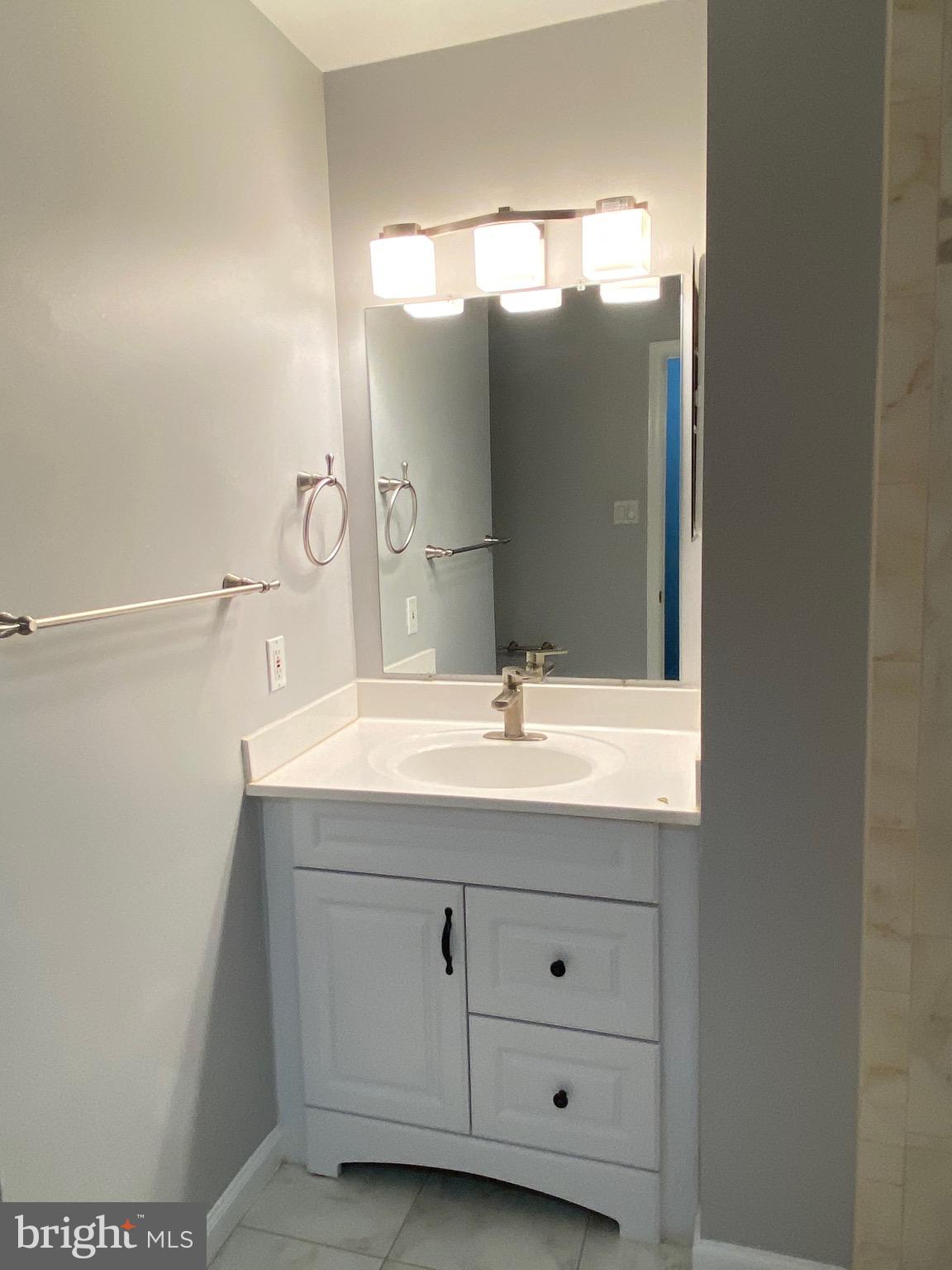 HICKORY CREEK - Residential Lease