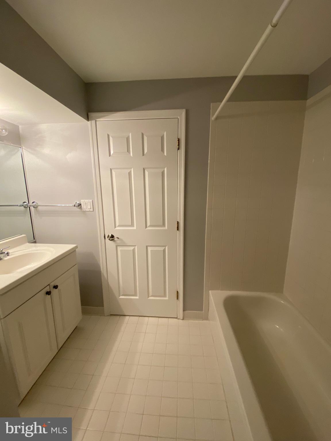 HICKORY CREEK - Residential Lease