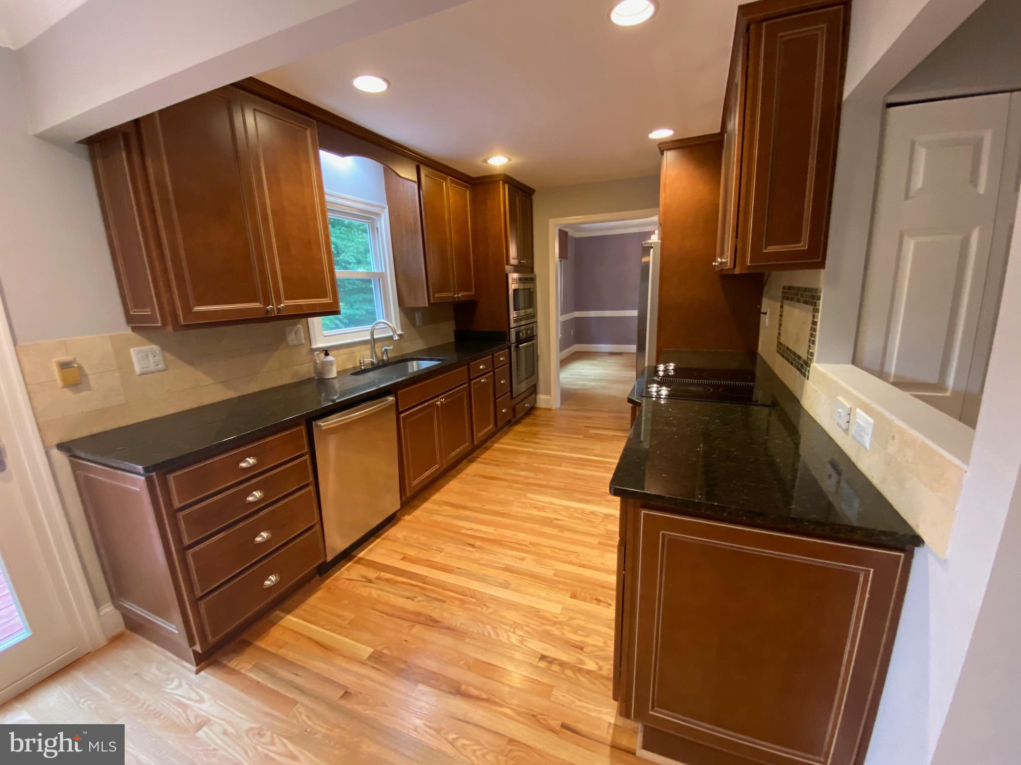 HICKORY CREEK - Residential Lease