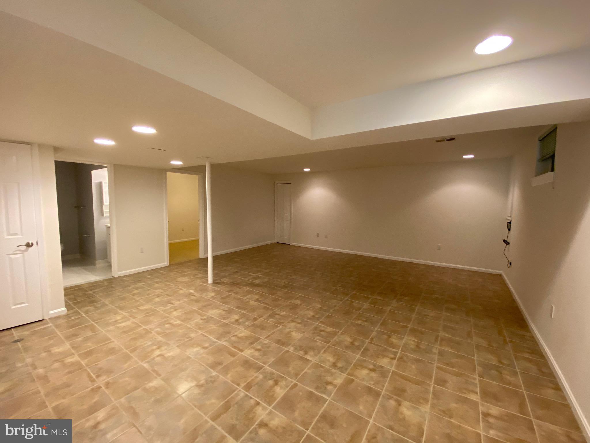 HICKORY CREEK - Residential Lease