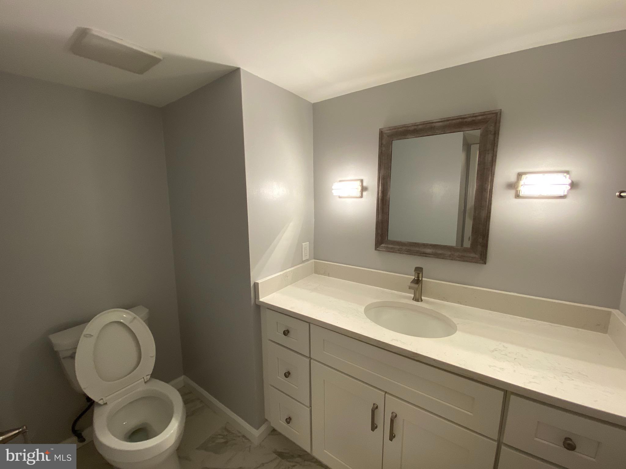 HICKORY CREEK - Residential Lease