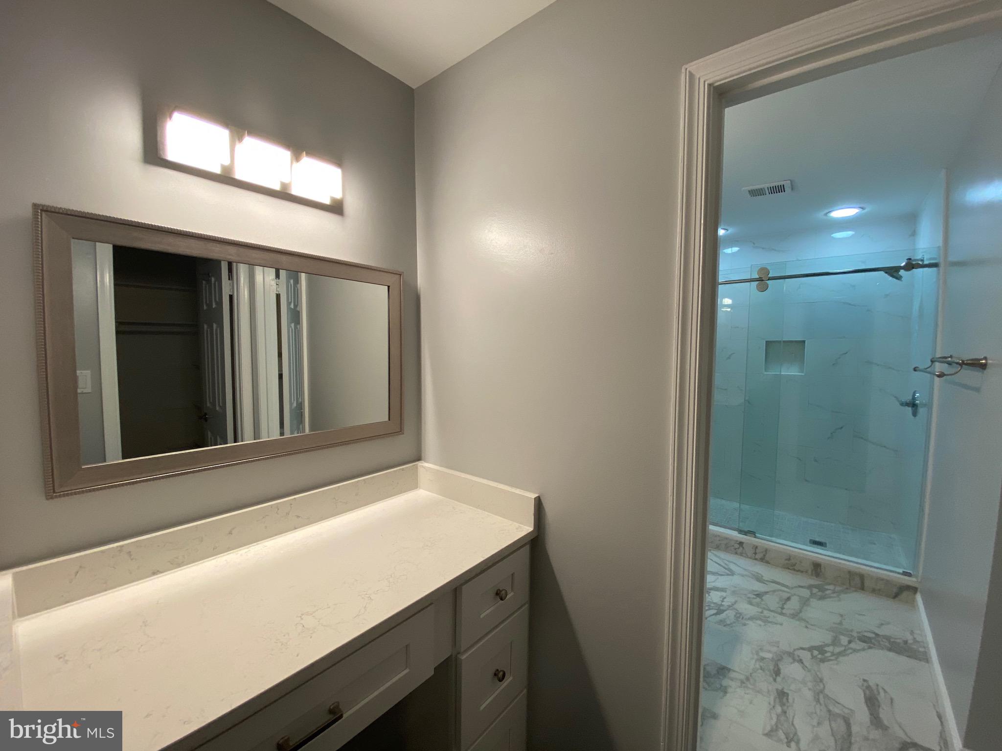 HICKORY CREEK - Residential Lease