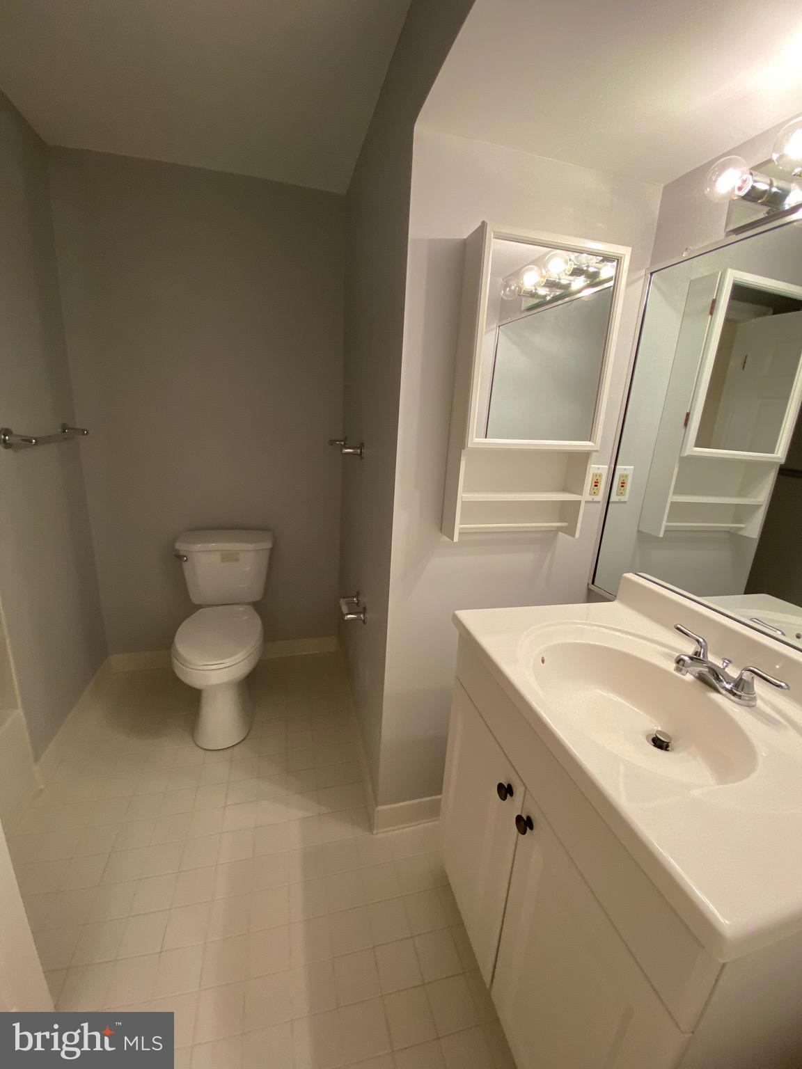 HICKORY CREEK - Residential Lease