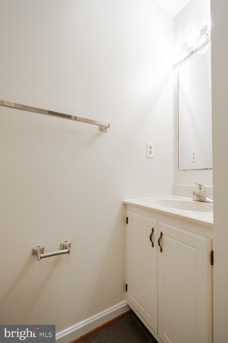 HENSON PARK - Residential Lease